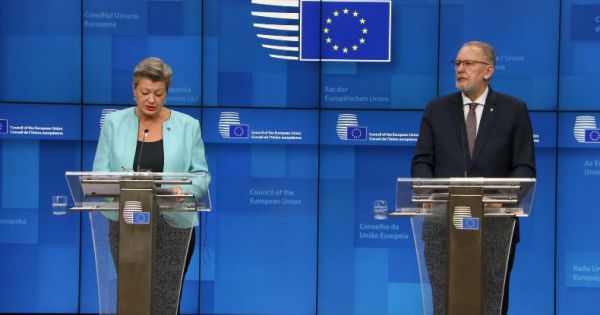 EU thông báo lộ trình mở cửa biên giới nội khối