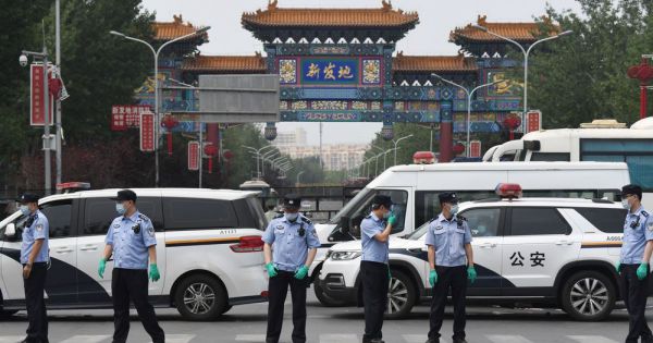 Bắc Kinh hủy 1.255 chuyến bay vì dịch diễn biến phức tạp