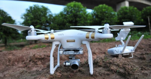 Bộ Quốc phòng đề xuất kiểm soát việc sử dụng flycam
