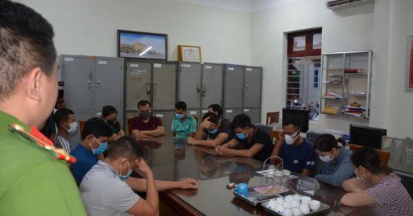 Quảng Ninh: Bắt giữ 15 con bạc đang say sưa sát phạt trên biển