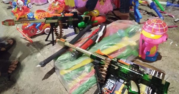 Tiêu hủy số lượng lớn vũ khí và đồ chơi nguy hiểm tại Nghệ An