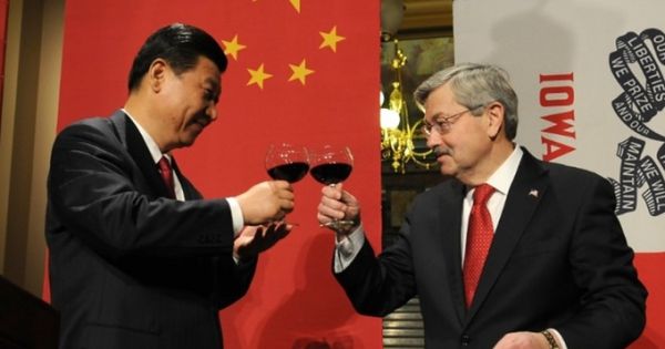 Đại sứ Mỹ rời chức vụ giữa căng thẳng với Trung Quốc