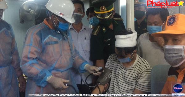 Nghệ An: Tàu cá hỏng máy và ngư dân gặp nạn đã an toàn vào bờ