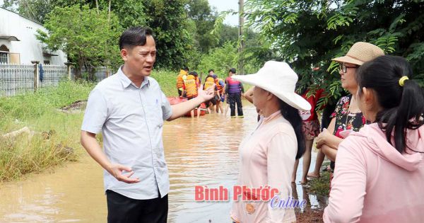Bình Phước di dân vì nước bất ngờ dâng cao gần 2m