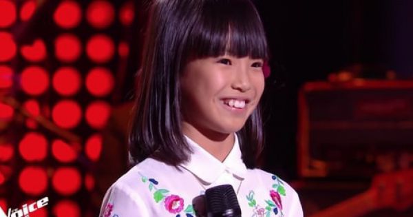 Cô bé 8 tuổi gốc Việt hát Bonjour Vietnam trên sóng truyền hình Pháp