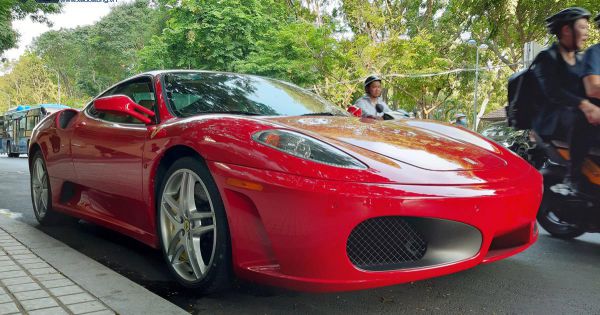 Mỹ khởi tố các đối tượng dùng tiền trợ cấp COVID-19 mua siêu xe Ferrari