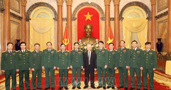 Tổng Bí thư, Chủ tịch nước trao Quyết định thăng quân hàm Thượng tướng cho 2 cán bộ cấp cao Quân đội