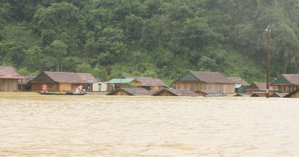 Quảng Bình: Hơn 34.100 ngôi nhà lại ngập chìm trong lũ