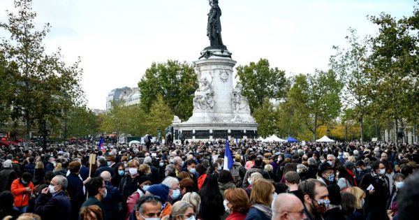 Pháp: Tuần hành rộng khắp tưởng nhớ giáo viên bị sát hại