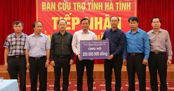 Bộ Giao thông vận tải hỗ trợ khẩn cấp cho người dân Hà Tĩnh và Quảng Bình số tiền 400 triệu đồng