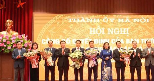 Công bố quyết định về công tác cán bộ hai ban Đảng Thành ủy Hà Nội