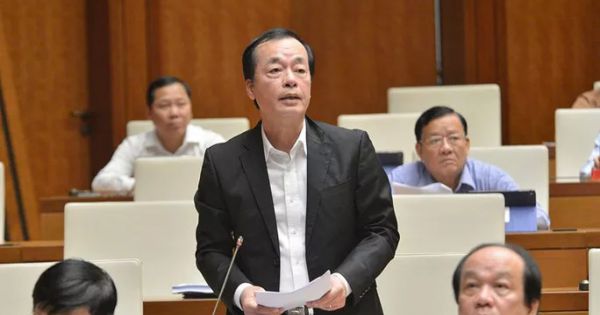 Bộ trưởng Lê Thành Long trả lời chất vấn của ĐBQH liên quan lĩnh vực tư pháp