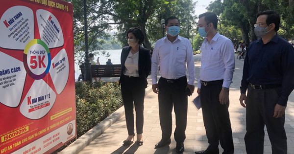 Cần xử lý nghiêm người không đeo khẩu trang tại phố đi bộ khu vực hồ Hoàn Kiếm, Hà Nội