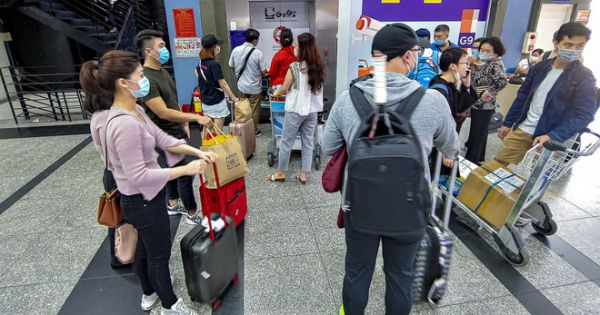 Đề xuất xây cầu bộ hành, hầm chui trong sân bay Tân Sơn Nhất