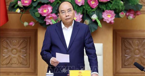 Thủ tướng Nguyễn Xuân Phúc giải quyết kiến nghị, đề xuất giải pháp phát triển ngành dệt may, da giày