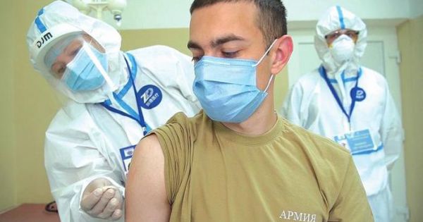 Nga bắt đầu thử nghiệm vaccine Covid-19 thứ hai với thanh thiếu niên
