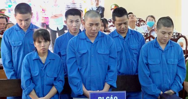 Sáu bị cáo mua bán ma túy tại An Giang lĩnh án 81 năm tù