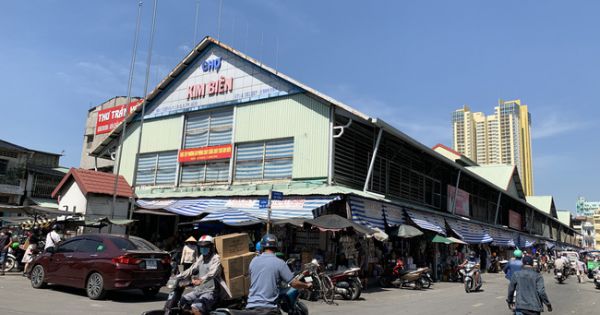 Trưởng ban quản lý chợ Kim Biên bị nam nhân viên đâm tử vong