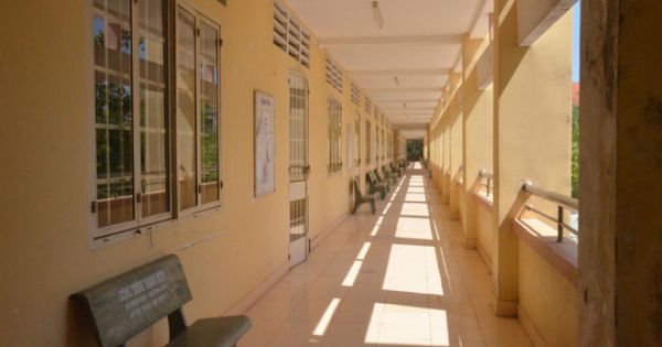 Tây Ninh: Trường rung lắc, học sinh phải sơ tán