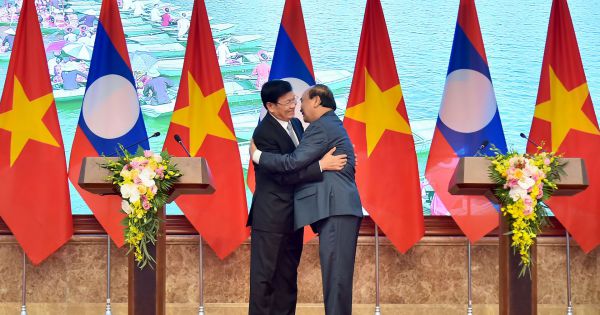 Thủ tướng Lào thăm Việt Nam và đồng thời chủ trì Kỳ họp Ủy ban Liên Chính phủ hai nước