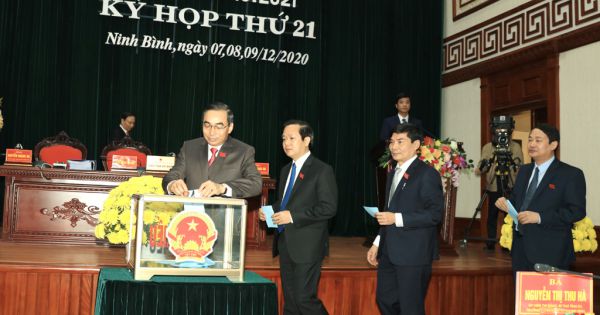 Ông Phạm Quang Ngọc được bầu giữ chức Chủ tịch UBND tỉnh Ninh Bình