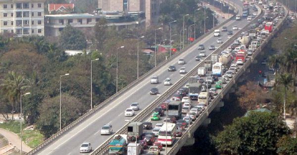 Cần sớm lắp đặt hệ thống cân kiểm soát tải trọng xe trên các tuyến đường Hà Nội