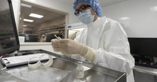 Australia dừng sản xuất vaccine COVID-19 vì cho kết quả dương tính giả với HIV
