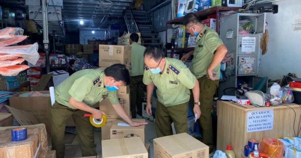 Xe chuyển phát nhanh J&T vận chuyển hơn 1.500 sản phẩm nghi nhập lậu tại Lạng Sơn