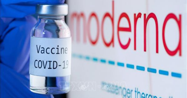 Tổng thống Donald Trump phê chuẩn lưu hành vaccine của Moderna