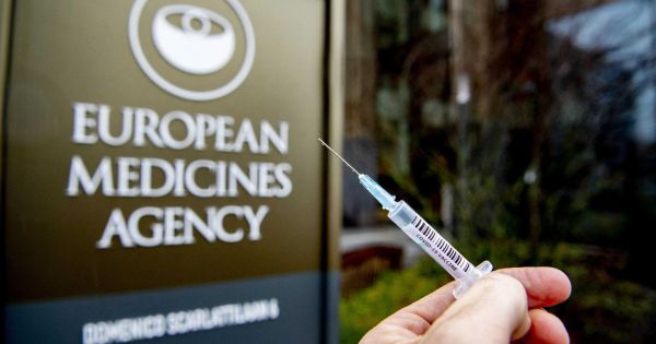 Châu Âu cấp phép lưu hành vaccine ngừa Covid-19 của Mỹ