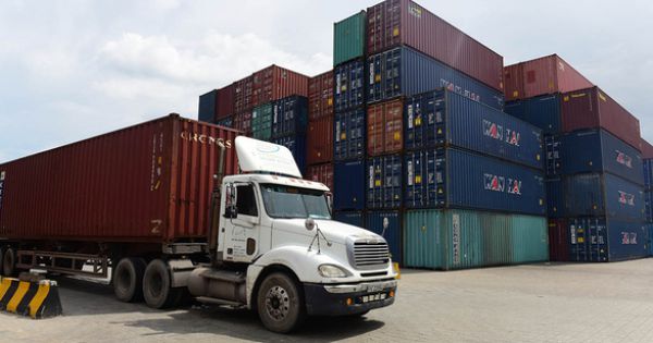 Xuất khẩu nông sản Việt giảm hơn một nửa vì thiếu... container