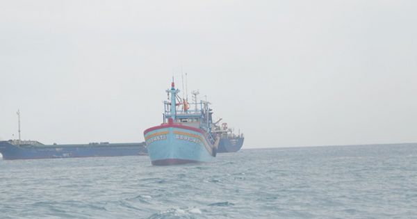 Bị đề nghị phạt hơn 1,7 tỉ đồng, tịch thu tàu cá vì ra nước ngoài đánh bắt tại Cà Mau