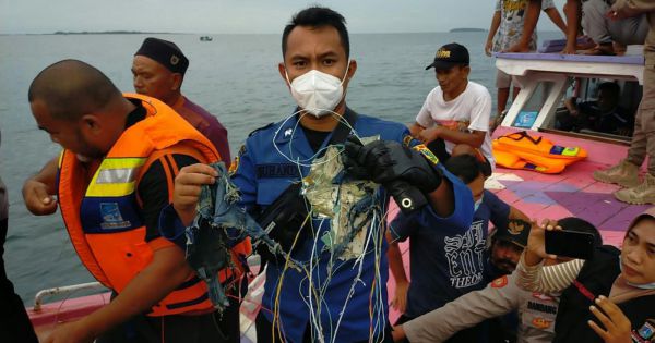 Indonesia điều tra vụ rơi máy bay Boeing 737