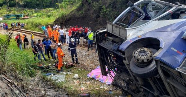 Tai nạn xe buýt thảm khốc tại Brazil, ít nhất 19 người thiệt mạng