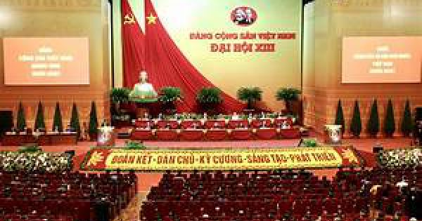 Ngày 28/1, Đại hội XIII của Đảng nghe báo cáo về công tác nhân sự
