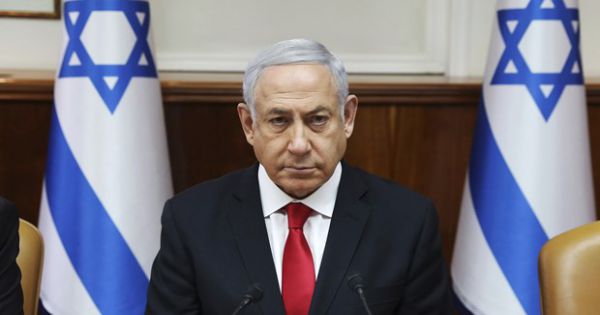 Thủ tướng Israel hầu tòa
