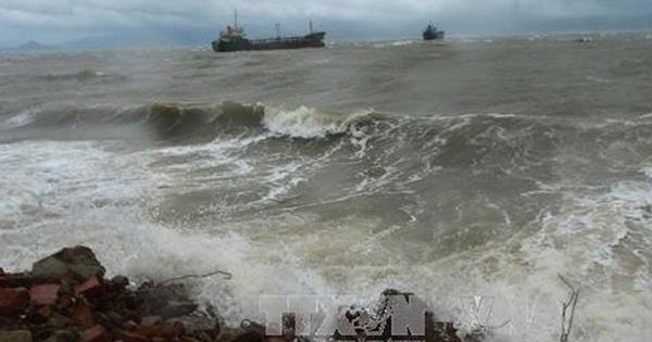 Các tỉnh từ Quảng Ninh đến Cà Mau theo dõi chặt chẽ bão Dujuan
