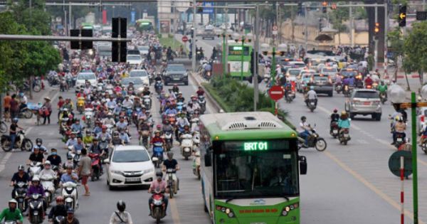 Hơn 60 tỷ đồng đầu tư cải tạo, lắp đặt đèn tín hiệu giao thông tại Hà Nội