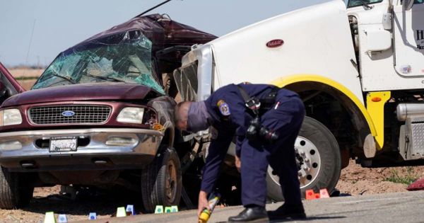 Tai nạn giao thông nghiêm trọng ở California gây thương vong lớn