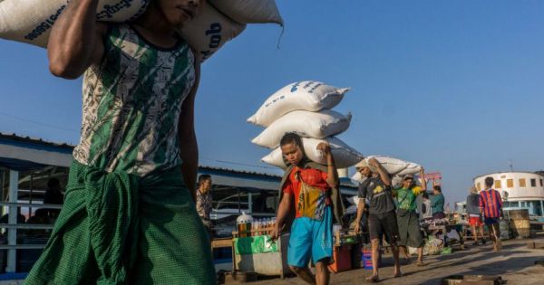 Giá thực phẩm và nhiên liệu tăng cao sau cuộc đảo chính tại Myanmar