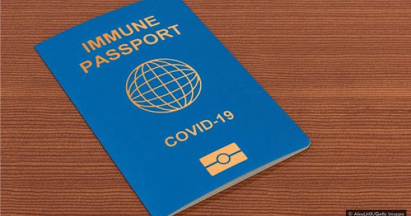 Mỹ ra mắt 'thẻ thông hành' COVID-19 đầu tiên