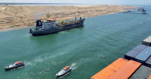 Ai Cập: Hàng trăm tàu vận tải đã lưu thông qua kênh Suez
