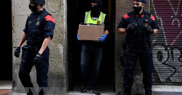 Bắt giữ 100 thành viên của một băng đảng buôn ma túy tại Tây Ban Nha