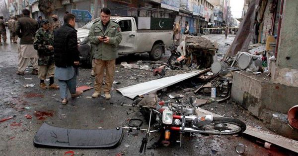 Đánh bom xe ở Pakistan làm 15 người thương vong