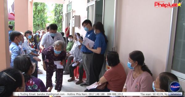 Quỹ tấm lòng Vàng và Đoàn ĐH Y Dược TP.HCM tổ chức khám và phát thuốc miễn phí tại xã Vĩnh Thành, huyện Chợ Lách, Bến Tre