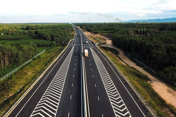 Bộ GTVT ký hợp đồng BOT cao tốc Bắc - Nam hơn 5.500 tỷ