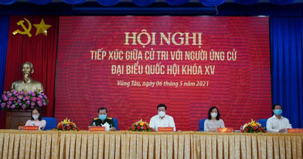 Phó thủ tướng Phạm Bình Minh tiếp xúc cử tri tại Vũng Tàu