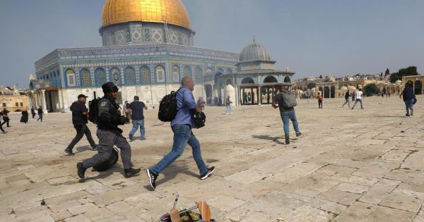 Cảnh sát Israel tiếp tục đụng độ người Palestine tại Jerusalem