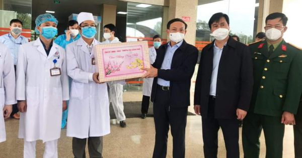 200 nhân viên y tế tỉnh Quảng Ninh lên đường đến Bắc Giang hỗ trợ chống dịch