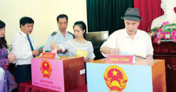 Hàng nghìn công nhân ở Lào Cai sẽ chia ca đi bỏ phiếu